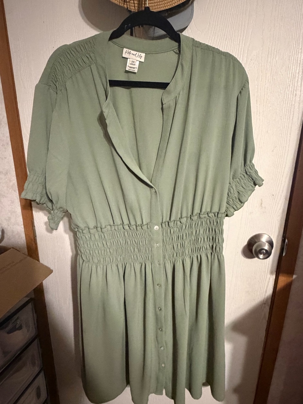 Kate & Lily Sage Green Smocked Waist Button Front Midi Dress - Size 2X